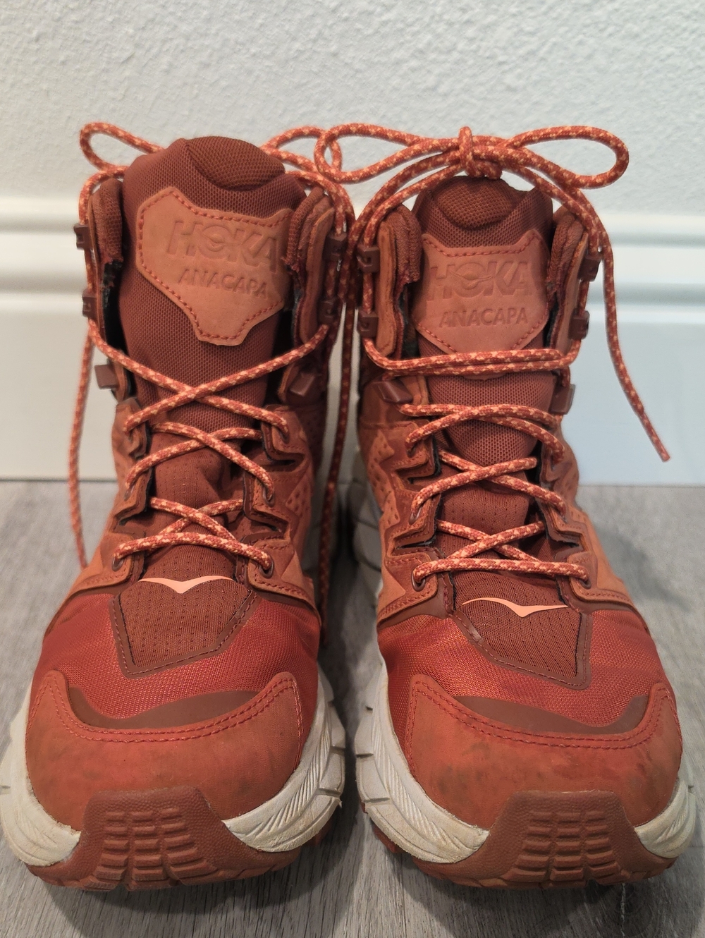 Hoka One Women's Anacapa Mid GTX Gore-tex Boots Hot sauce/Cher Mahog, Size 8.5B